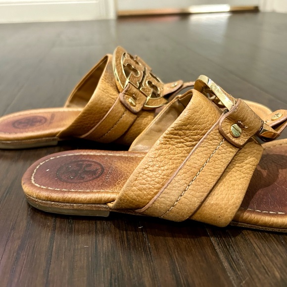 Tory Burch Amanda Sandals - Picture 4 of 10